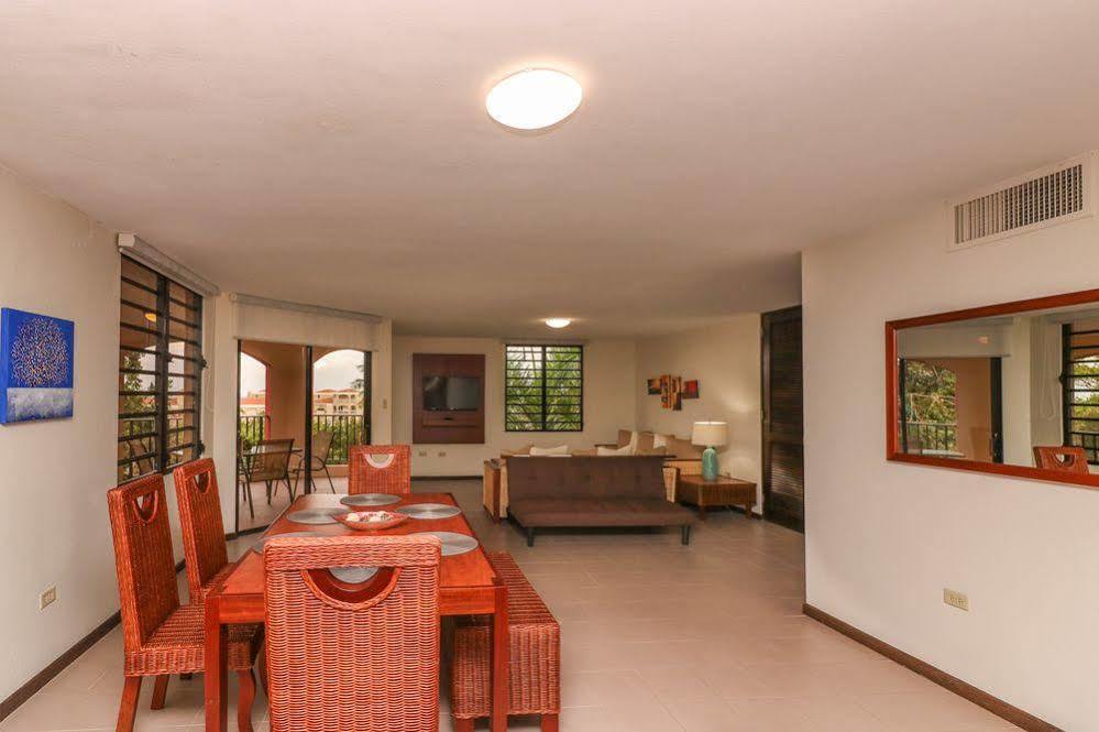 The Plaza Suites Humacao Esterno foto