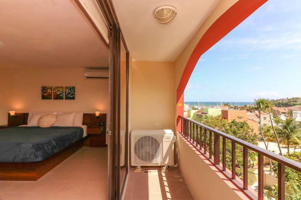 The Plaza Suites Humacao Esterno foto